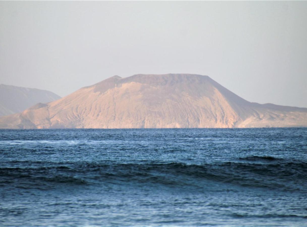 Canaryislandshost L Famara Surfer Esterno foto